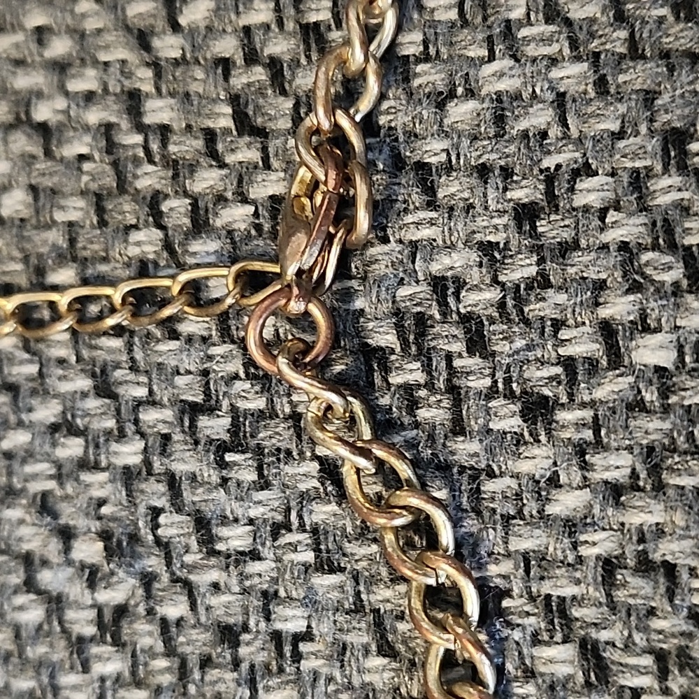 Gold statment necklace - Picture 4 of 4